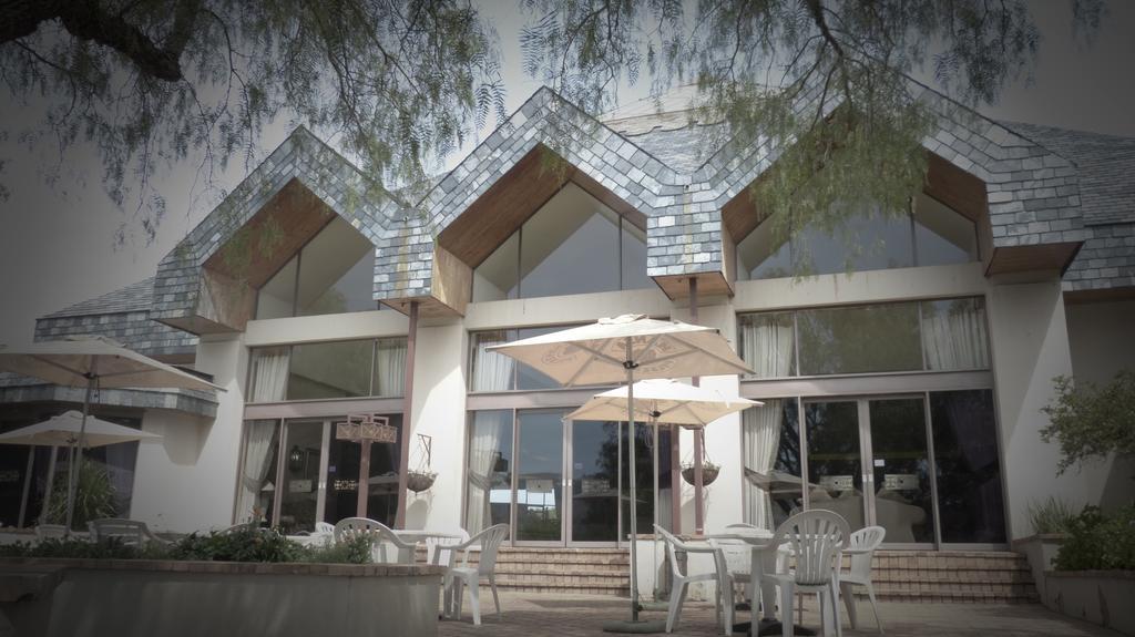Black Mountain Leisure And Conference Hotel Groothoek Экстерьер фото