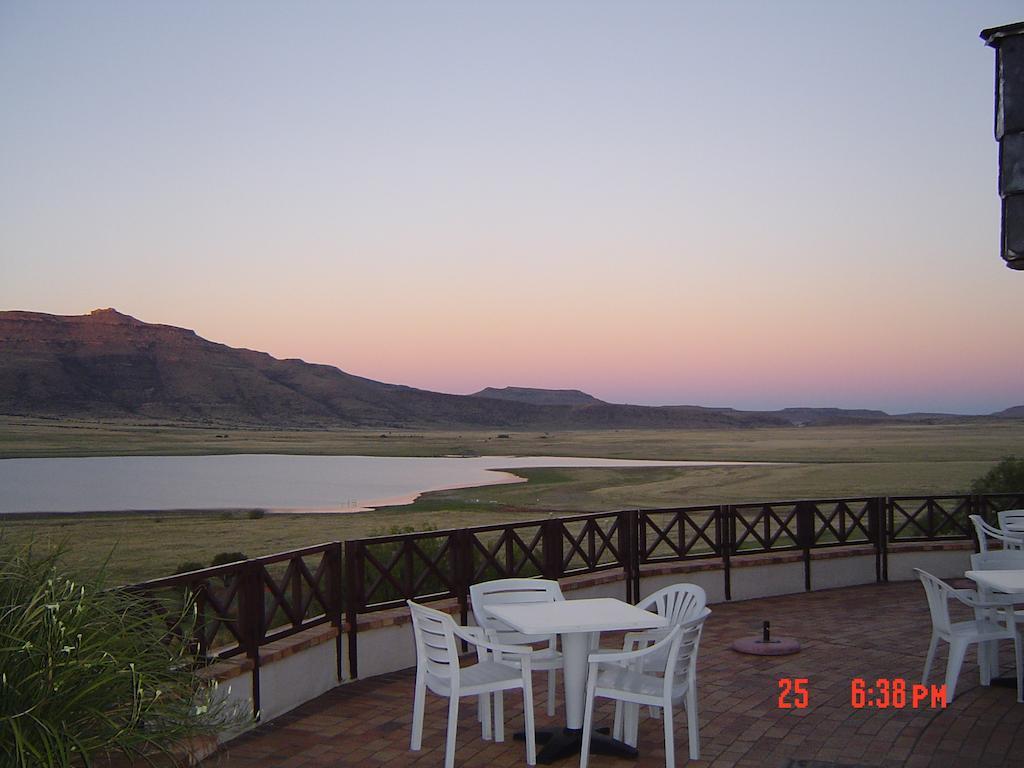 Black Mountain Leisure And Conference Hotel Groothoek Экстерьер фото