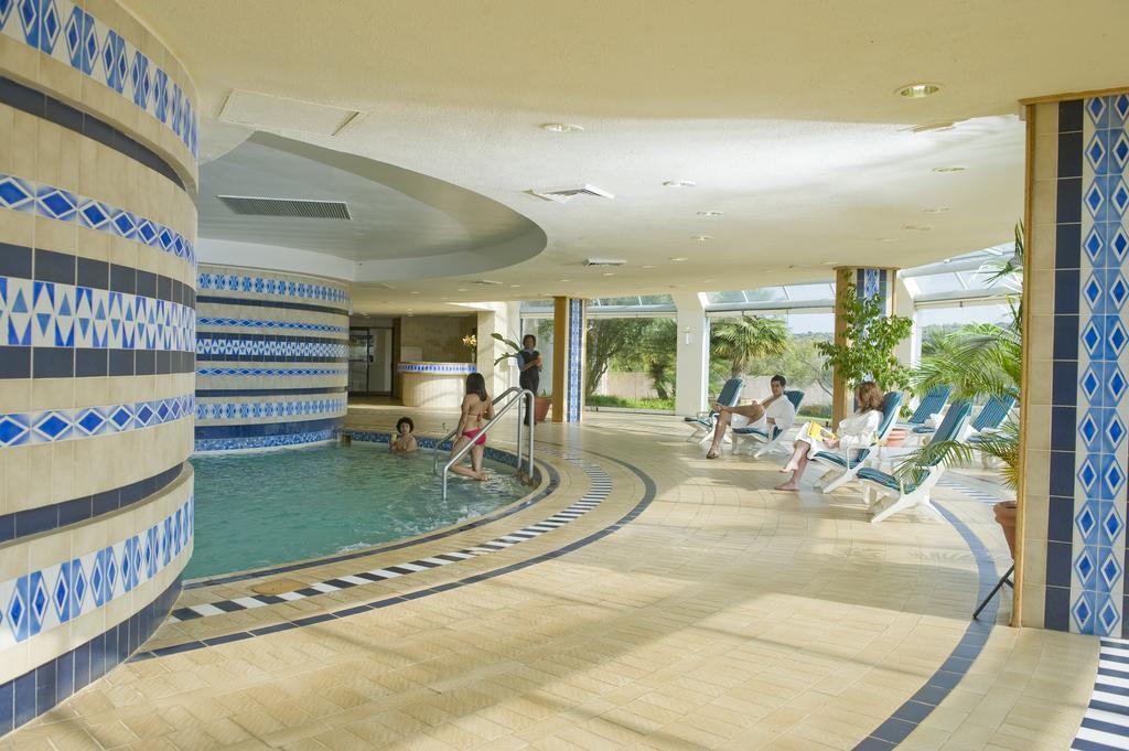 Black Mountain Leisure And Conference Hotel Groothoek Экстерьер фото