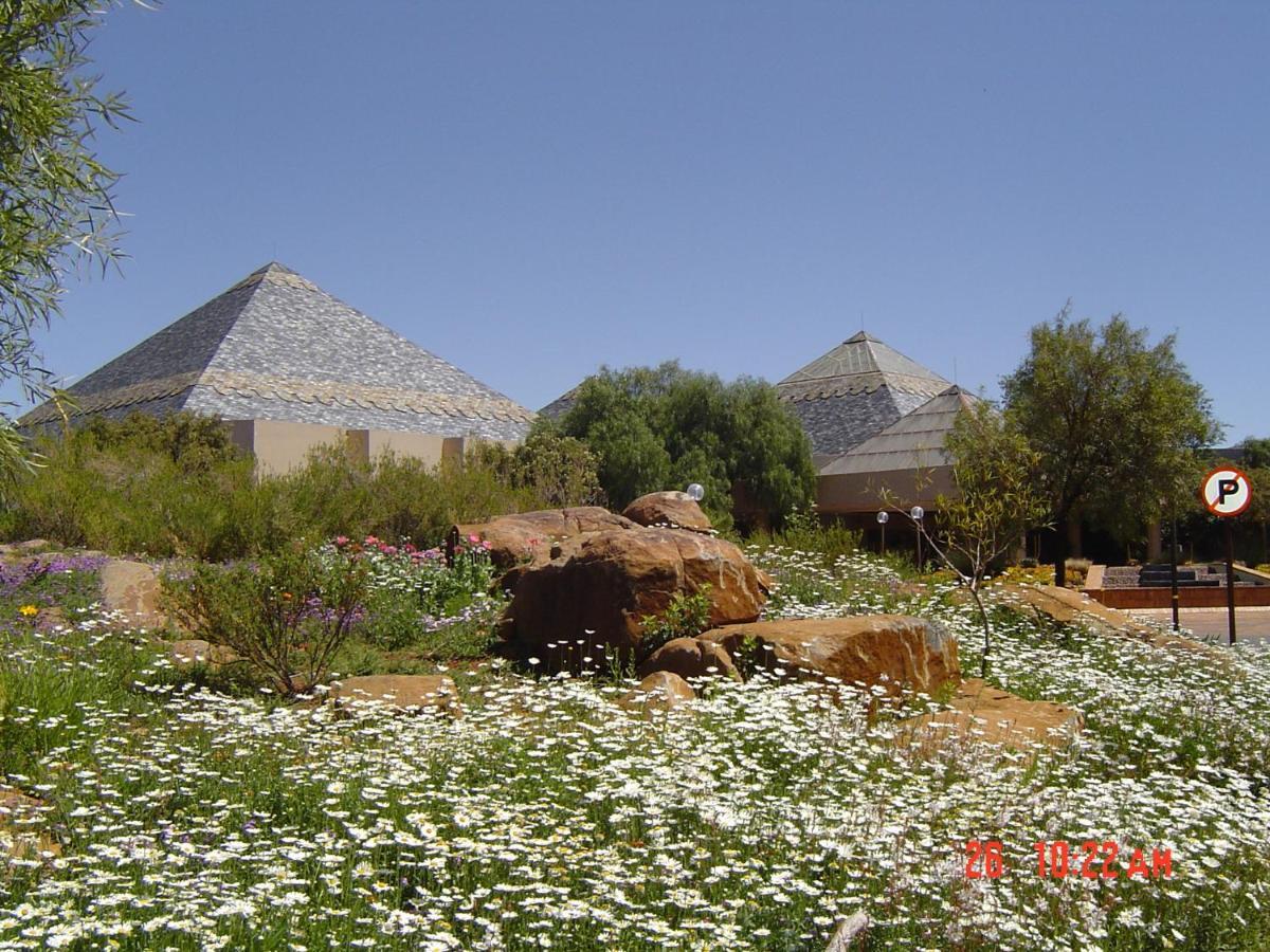 Black Mountain Leisure And Conference Hotel Groothoek Экстерьер фото